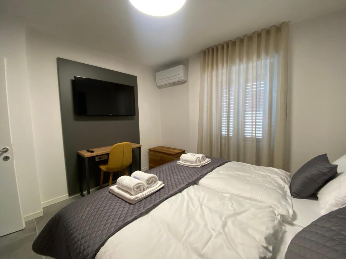 Apartments Porta Maggiore Koper Exterior photo